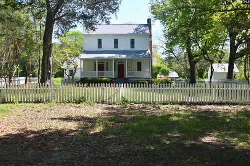 999 Halseville Rd, chester, SC, 29706-8247 | Card Image