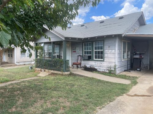 1308 E Wheeler St, Breckenridge, TX, 76424-4735 | Card Image