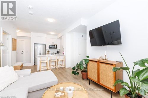 624-600 N Service Rd, Stoney Creek, ON, L8E0L2 | Card Image