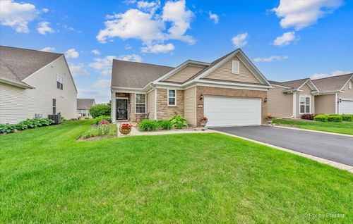 3161 Marshall Ln, Mundelein, IL, 60060-6055 | Card Image