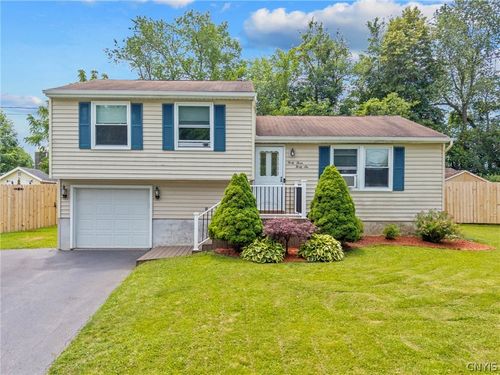 4346 Old Meadow Rd, Clay, NY, 13041-8714 | Card Image