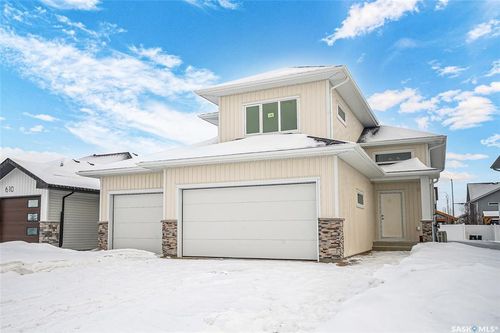 608 Ballesteros Cres, Warman, SK, S0K4S4 | Card Image