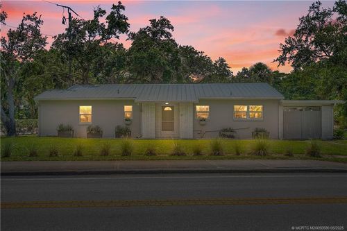 109 Sewalls Point Rd, Sewalls Point, FL, 34996-6504 | Card Image