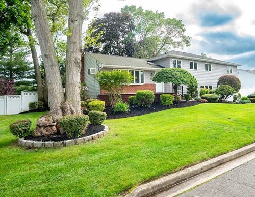 119 Louis St, Massapequa, NY, 11758-1402 | Card Image