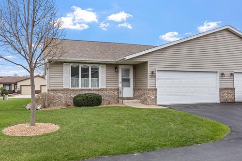 1008 Whispering Winds Place, Onalaska, WI, 54650 | Card Image