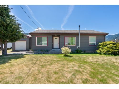 47572 Teller Rd, Oakridge, OR, 97463 | Card Image