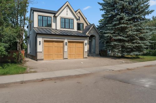518 33 Avenue Sw, Calgary, AB, T2S0S2 | Card Image