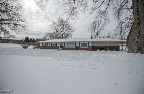 4022 State Route 516 Nw, Dover, OH, 44622-7262 | Card Image