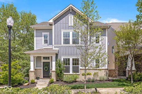 9102 Hawkins Rd, Indianapolis, IN, 46216-1082 | Card Image