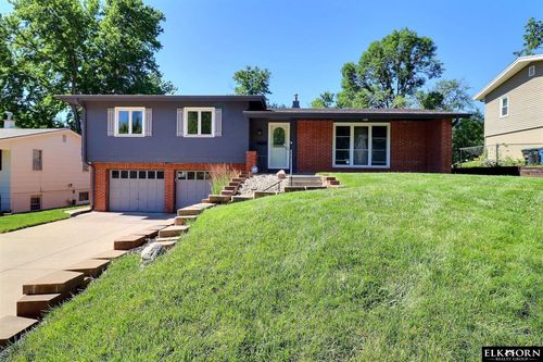 9617 Ruggles St, Omaha, NE, 68134-3811 | Card Image