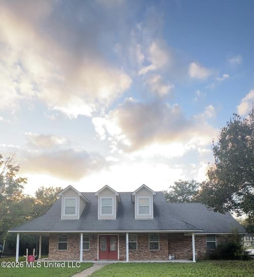 1503 Roswell St, Pascagoula, MS, 39581-2446 | Card Image
