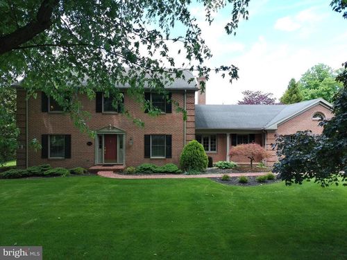 475 Larkspur Ln, CHAMBERSBURG, PA, 17202-3147 | Card Image