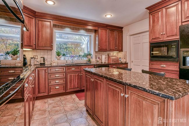 815 Marlboro Rd, House other with 2 bedrooms, 2 bathrooms and null parking in OLD BRIDGE NJ | Image 8