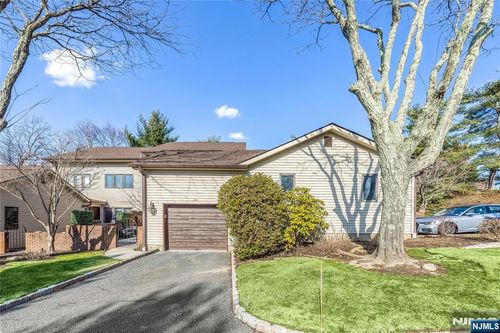 89 Fisher Rd, Mahwah, NJ, 07430-1565 | Card Image
