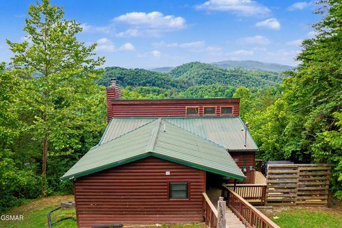 1782 Red Bone Way, Sevierville, TN, 37876-8809 | Card Image