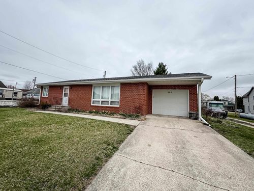 206 Main St, Elgin, IA, 52141-9611 | Card Image