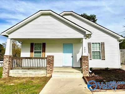 203 County Road 617, House other with 3 bedrooms, 2 bathrooms and null parking in Hanceville AL | Image 1