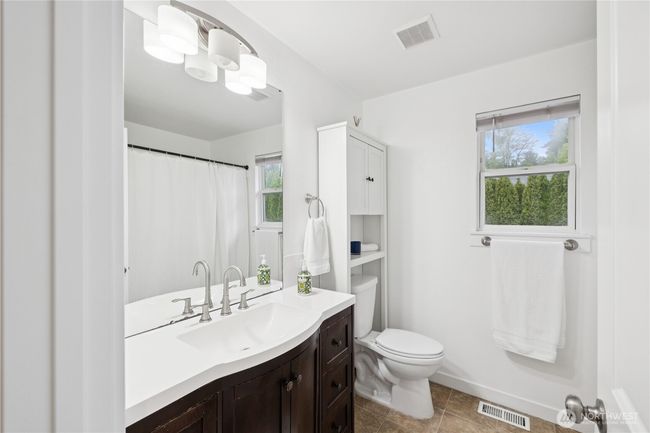 21206 9 Th Ave Se, House other with 4 bedrooms, 3 bathrooms and 3 parking in Bothell WA | Image 31