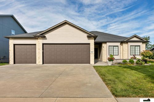 7627 S 77th St, Lincoln, NE, 68516-3707 | Card Image