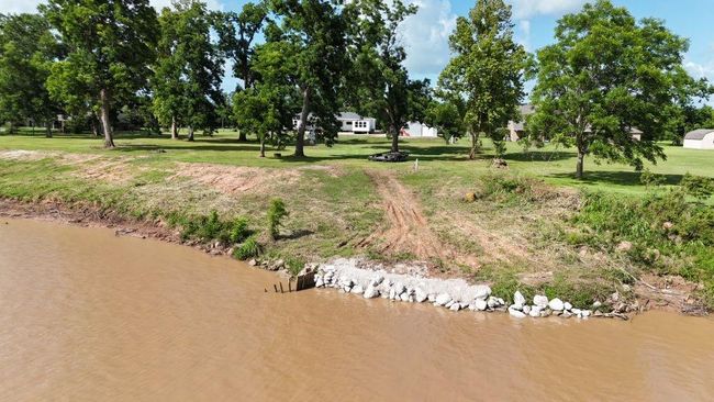 CR400 - 4294 Brazos River Rd, House other with 3 bedrooms, 2 bathrooms and 3 parking in Freeport TX | Image 9