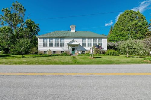 172 School St, Isle La Motte, VT, 05463-9800 | Card Image