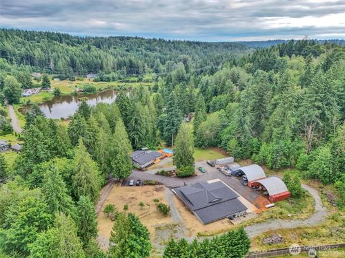 16121 Cedar Grove Rd Se, Issaquah, WA, 98027-8465 | Card Image