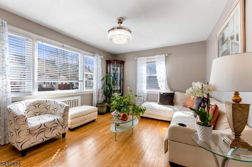 95 William Pl, Totowa, NJ, 07512-2629 | Card Image