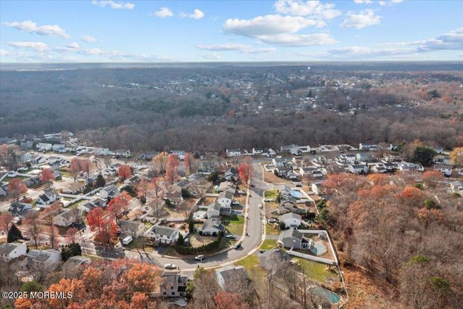 18 Sweetbriar Trl, House other with 4 bedrooms, 3 bathrooms and null parking in Howell NJ | Image 40
