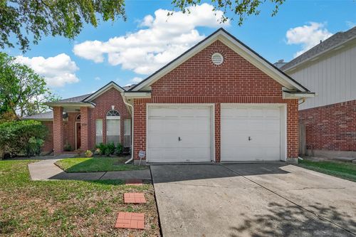 12606 Millvan Dr, Houston, TX, 77070-4643 | Card Image