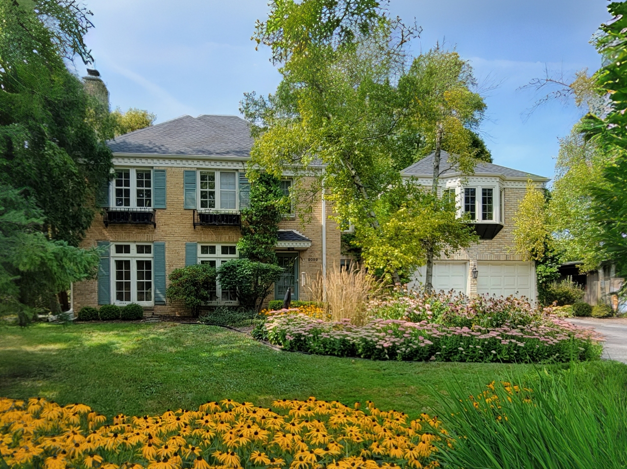 Bayside Dr, Milwaukee, WI 53217