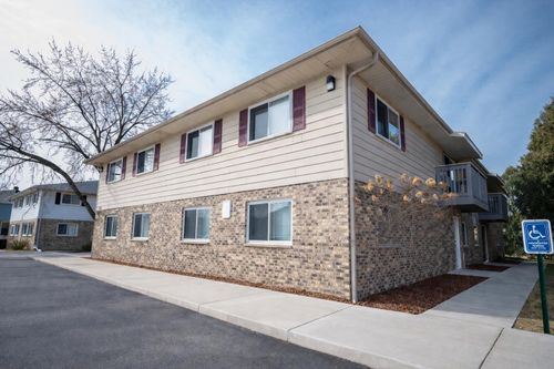 1706 Onsgard Rd, Madison, WI, 53704-3667 | Card Image