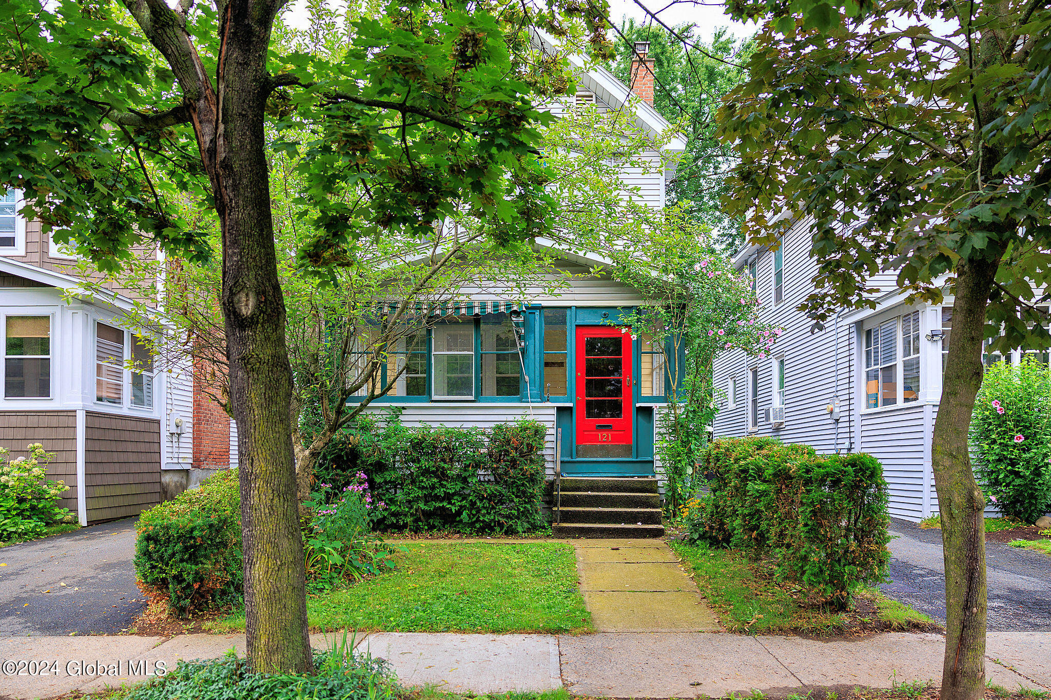 Grove Ave, Albany, NY 12208