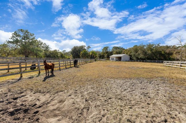 2140 W State Road 46, House other with 1 bedrooms, 2 bathrooms and null parking in GENEVA FL | Image 15