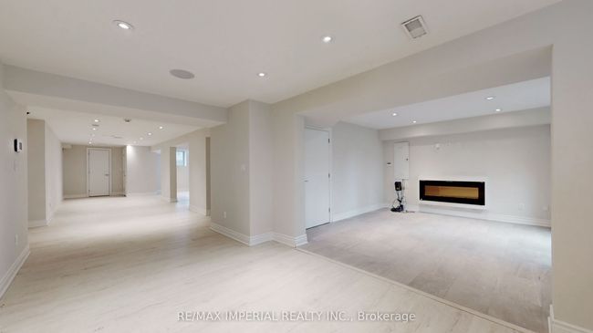 9 Hilda Ave, House other with 5 bedrooms, 6 bathrooms and 5 parking in North York ON | Image 19
