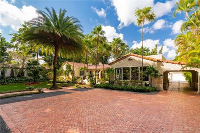 2710 Columbus Blvd, House other with 6 bedrooms, 5 bathrooms and null parking in Coral Gables FL | Image 2