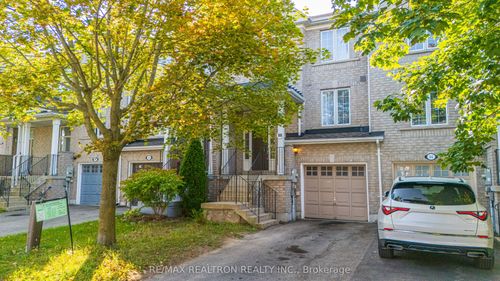 88 Banbrooke Cres, Newmarket, ON, L3X2W9 | Card Image
