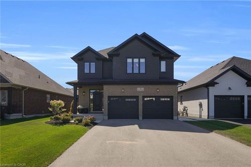 31 Carriage Cross, Drayton, ON, N0G1P0 | Card Image