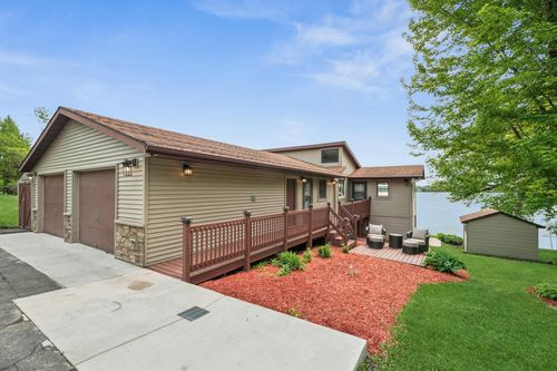 18162 Raymond Ave, Richmond, MN, 56368-8551 | Card Image