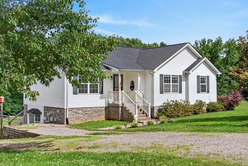 1009 Madalyn Way, Portland, TN, 37148-2443 | Card Image