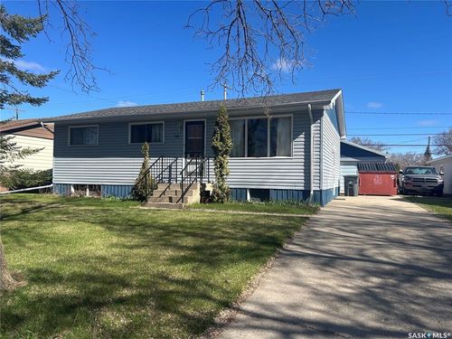 260 Duncan Rd, Estevan, SK, S4A0A4 | Card Image