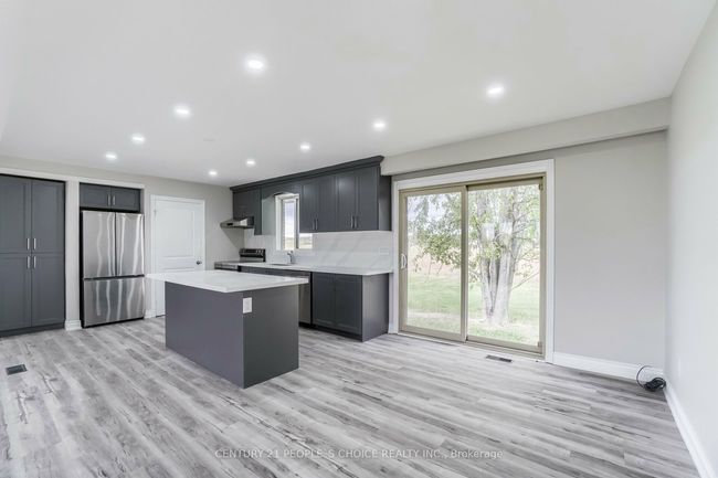 643 S Town Line Rd, House other with 3 bedrooms, 2 bathrooms and 2 parking in Stoney Creek ON | Image 10