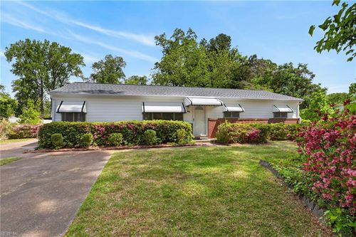 2800 Country Club Dr, Suffolk, VA, 23435-1610 | Card Image