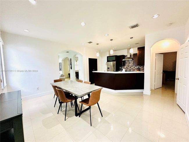 10886 Sw 242 Nd St, House other with 4 bedrooms, 2 bathrooms and null parking in Homestead FL | Image 16