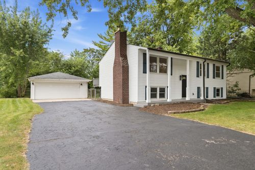 30W234 Claymore Ln, Naperville, IL, 60563-1850 | Card Image