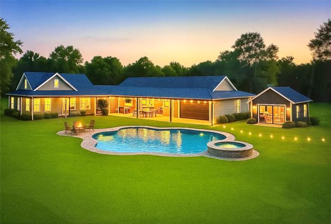 What does your dream home look like—tucked away in peaceful surroundings with unforgettable sunset views? **Virtual picture** | Image 9