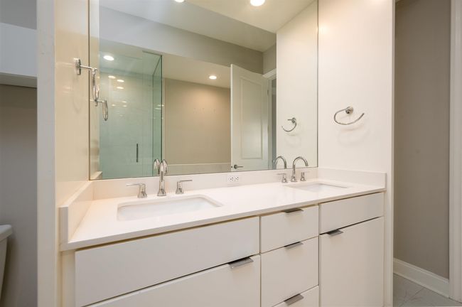 APT-401 - 717 S Riverside Dr, Condo with 2 bedrooms, 2 bathrooms and null parking in Memphis TN | Image 25