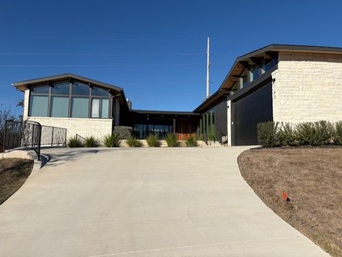 143 Emmanuelle Ct, Dripping Springs, TX, 78620-2114 | Card Image