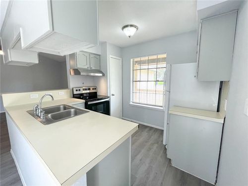 b-12407 Tree Line Dr, Austin, TX, 78729-5429 | Card Image