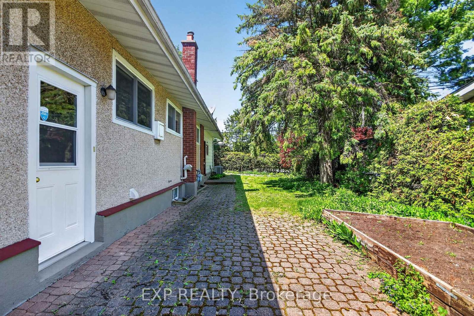 Residential in Ottawa
