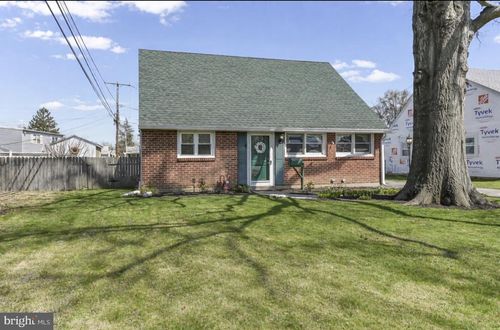 722 Brighton Ter, SECANE, PA, 19018-4501 | Card Image